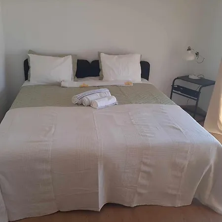 Lisbon Room * Lizbona